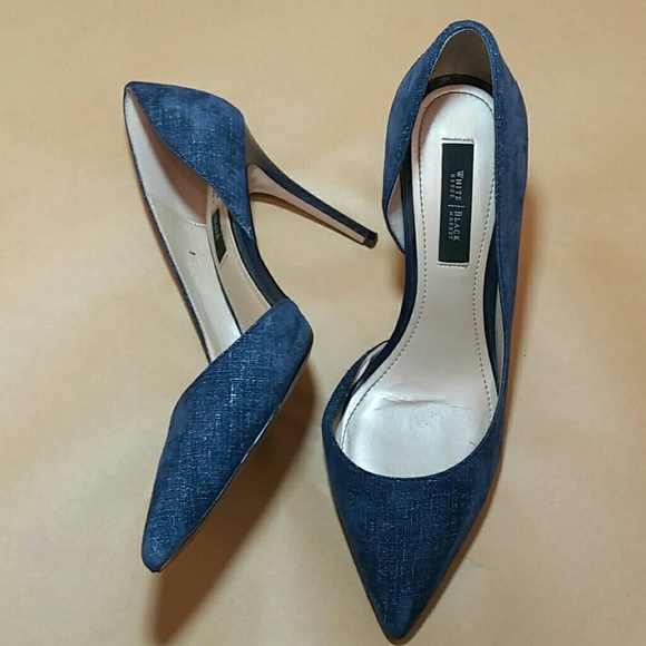 White House Black Market Shoes - WHBM navy silver chambray heels size 8